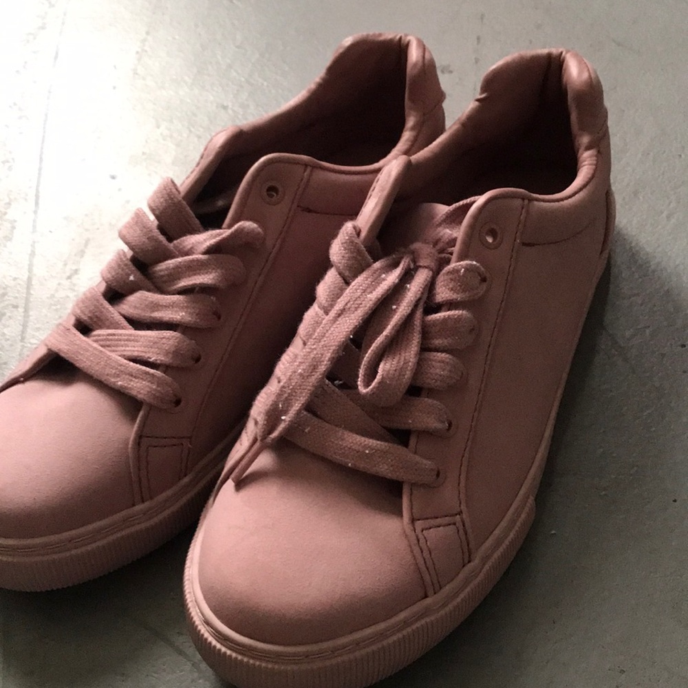 NEW Nautica tennis shoes